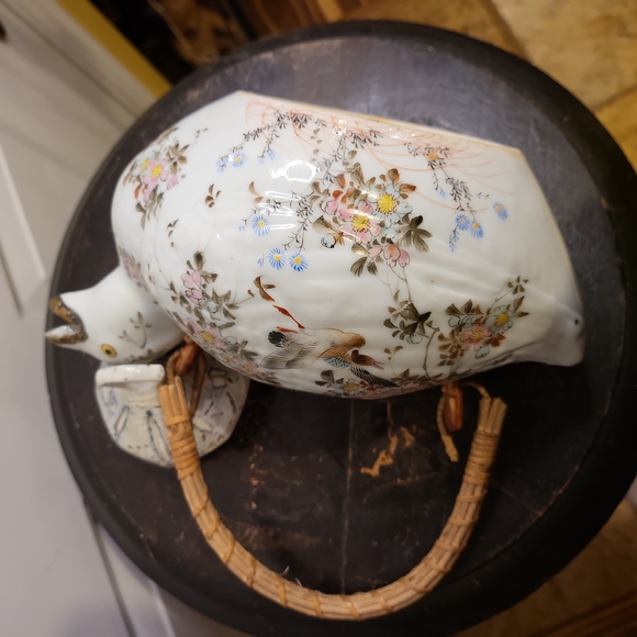 Antique Signed Chinese Duck Porcelain Ceramic Teapot w/ Wicker Handle - Picture 10 of 12